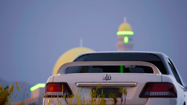 Read 'would u still love me if i was a swarm?'